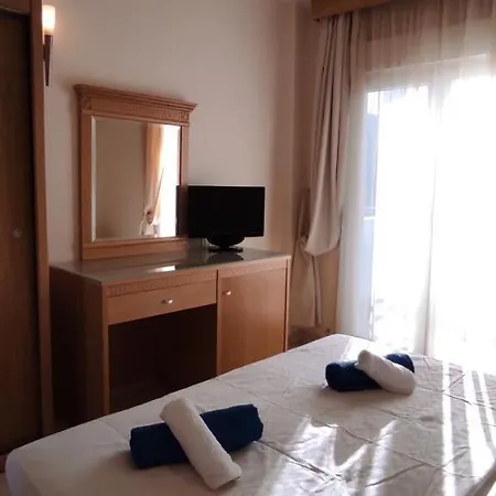 Mare Monti Отель