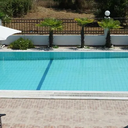 Mare Monti Hotel 2*